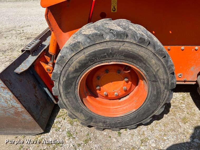 image for item KG9776 2004 Daewoo 450 Plus  skid steer loader