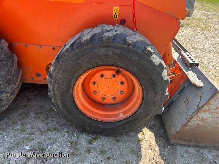 image for item KG9776 2004 Daewoo 450 Plus  skid steer loader