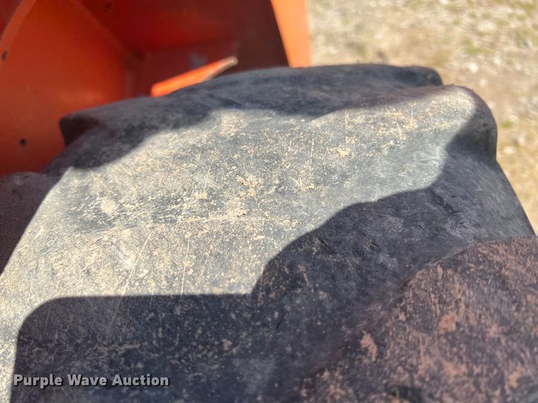 image for item KG9776 2004 Daewoo 450 Plus  skid steer loader