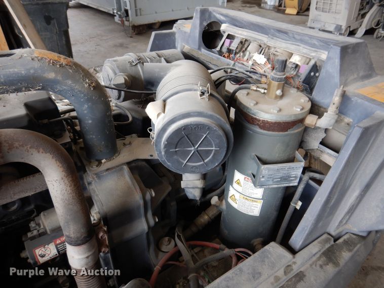 image for item KN9957 2007 Atlas Copco XAS 185  air compressor