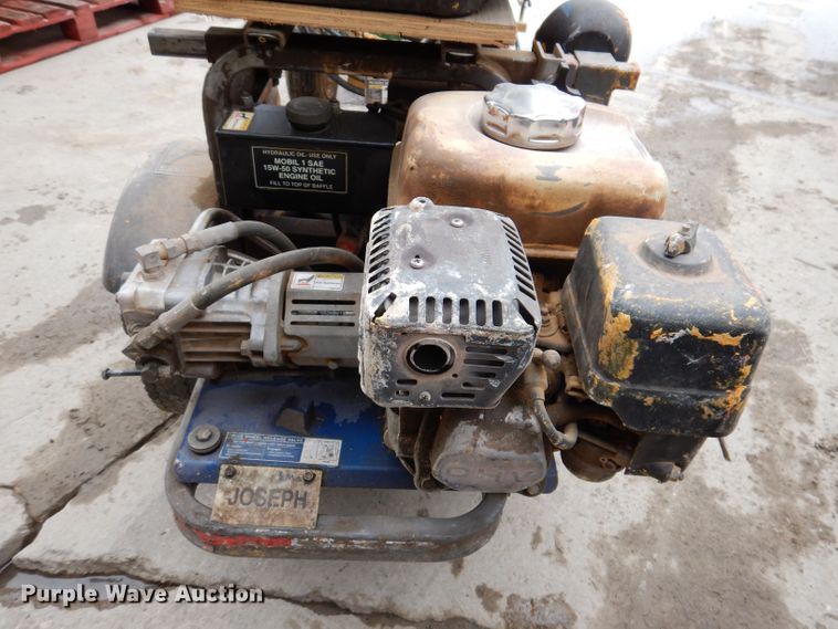 image for item KN9961 Graco Line Driver  paint striper