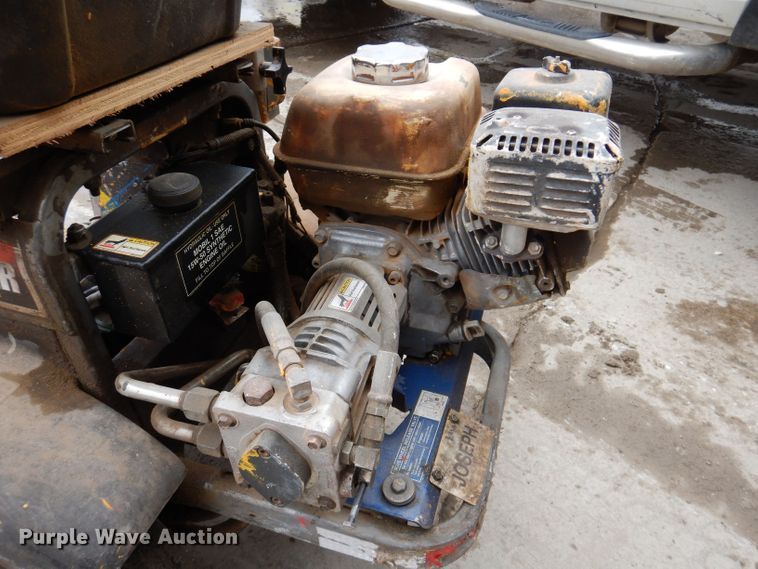 image for item KN9961 Graco Line Driver  paint striper