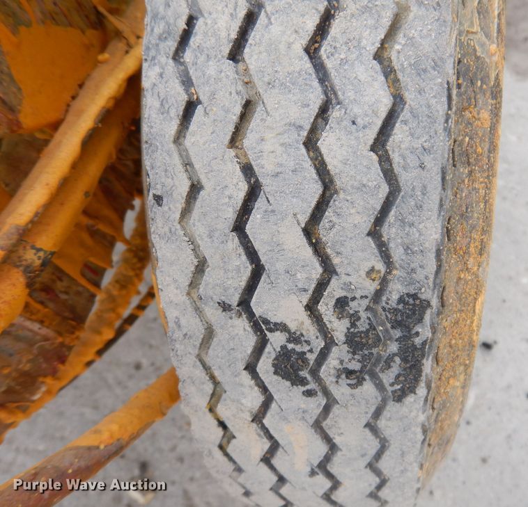 image for item KN9963 Graco Line Lazer IV  paint striper