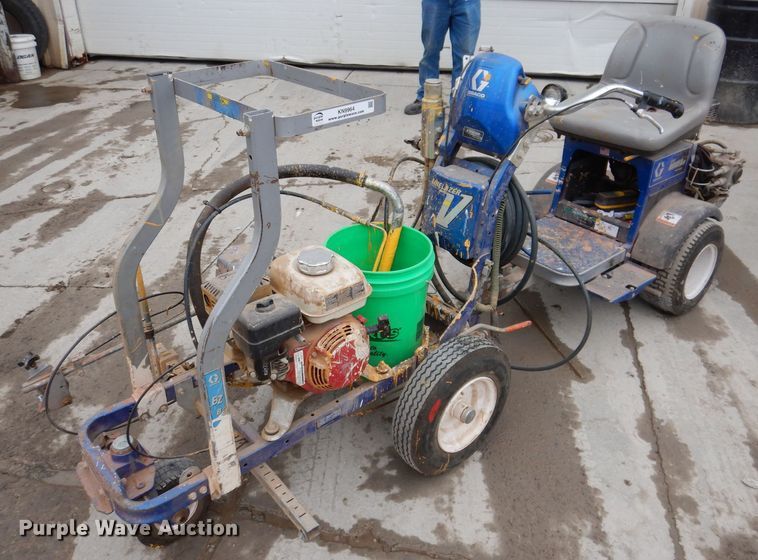 image for item KN9964 Graco Line Driver HD  paint striper