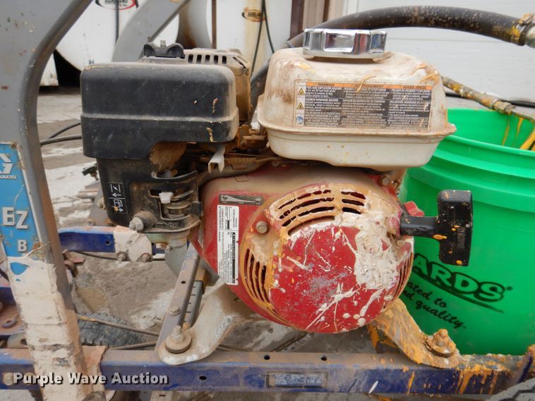 image for item KN9964 Graco Line Driver HD  paint striper