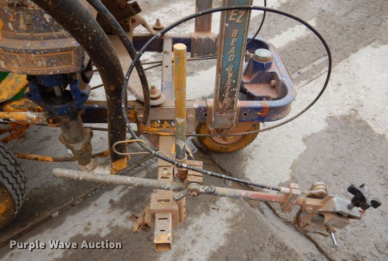 image for item KN9964 Graco Line Driver HD  paint striper