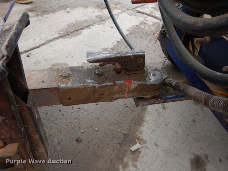 image for item KN9964 Graco Line Driver HD  paint striper