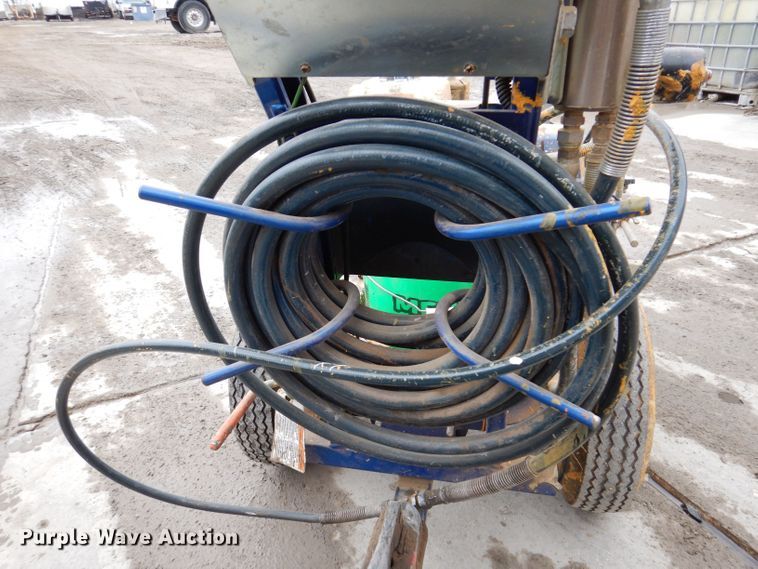 image for item KN9964 Graco Line Driver HD  paint striper