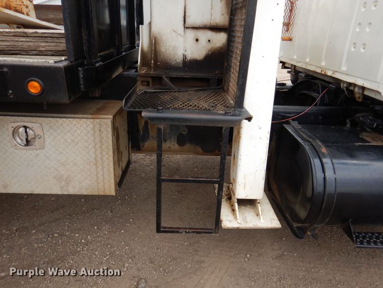 image for item KN9969 1985 Ford LNT8000  crane truck