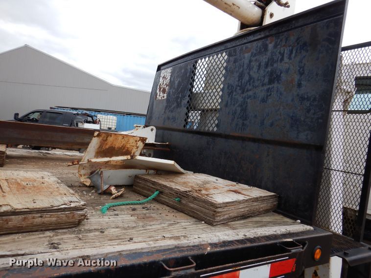 image for item KN9969 1985 Ford LNT8000  crane truck