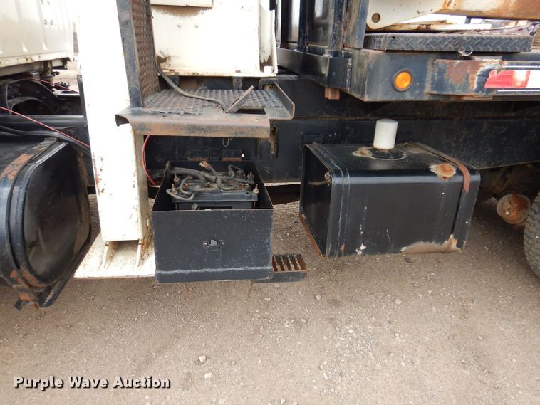 image for item KN9969 1985 Ford LNT8000  crane truck