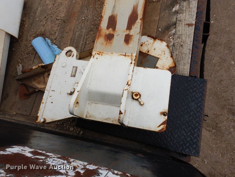 image for item KN9969 1985 Ford LNT8000  crane truck