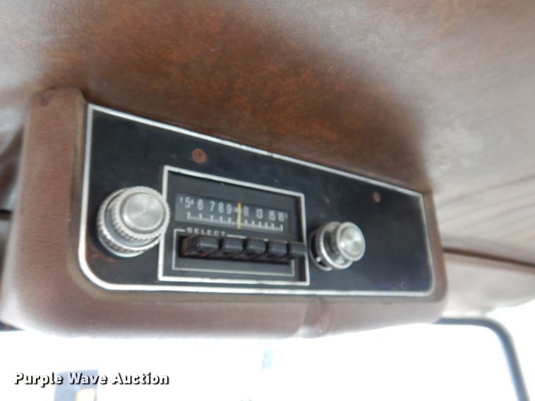 image for item KN9969 1985 Ford LNT8000  crane truck