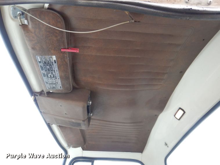 image for item KN9969 1985 Ford LNT8000  crane truck