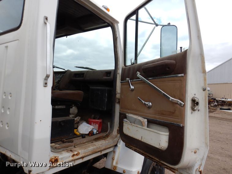 image for item KN9969 1985 Ford LNT8000  crane truck