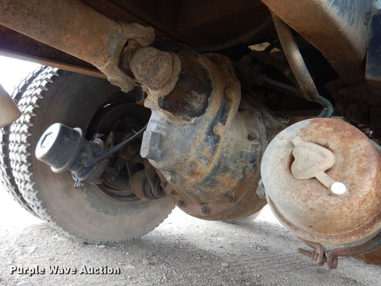 image for item KN9969 1985 Ford LNT8000  crane truck