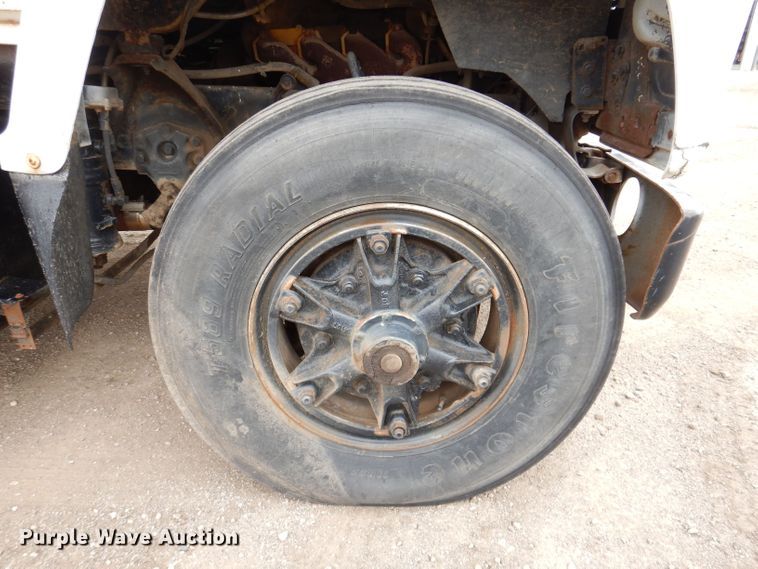 image for item KN9969 1985 Ford LNT8000  crane truck