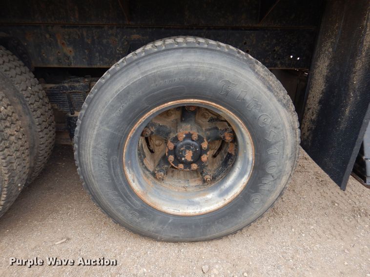 image for item KN9969 1985 Ford LNT8000  crane truck