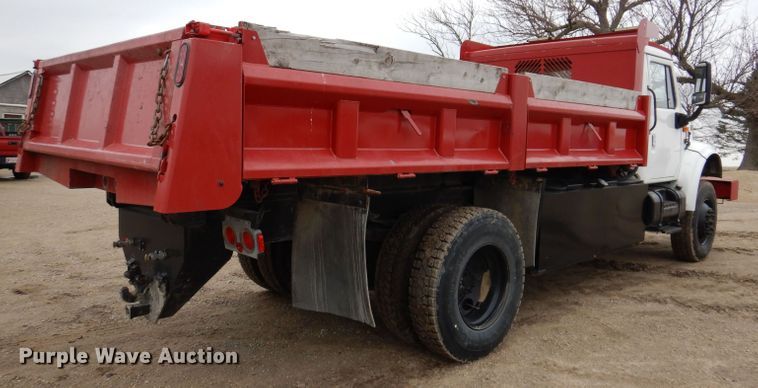 image for item KN9984 2000 International 4800  dump truck