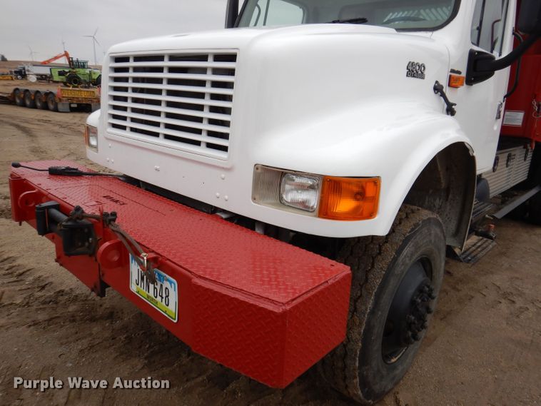 image for item KN9984 2000 International 4800  dump truck