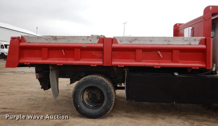 image for item KN9984 2000 International 4800  dump truck