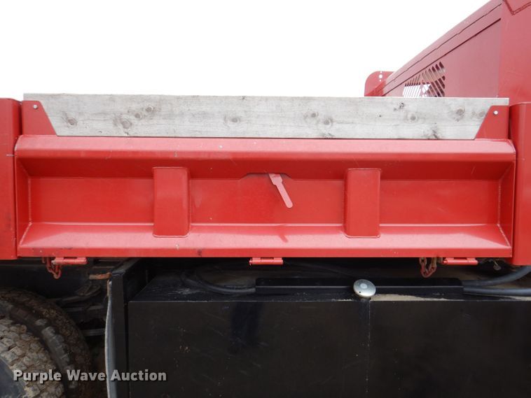 image for item KN9984 2000 International 4800  dump truck