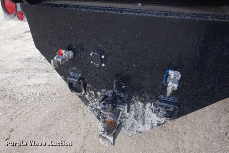 image for item KN9984 2000 International 4800  dump truck