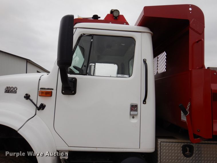 image for item KN9984 2000 International 4800  dump truck