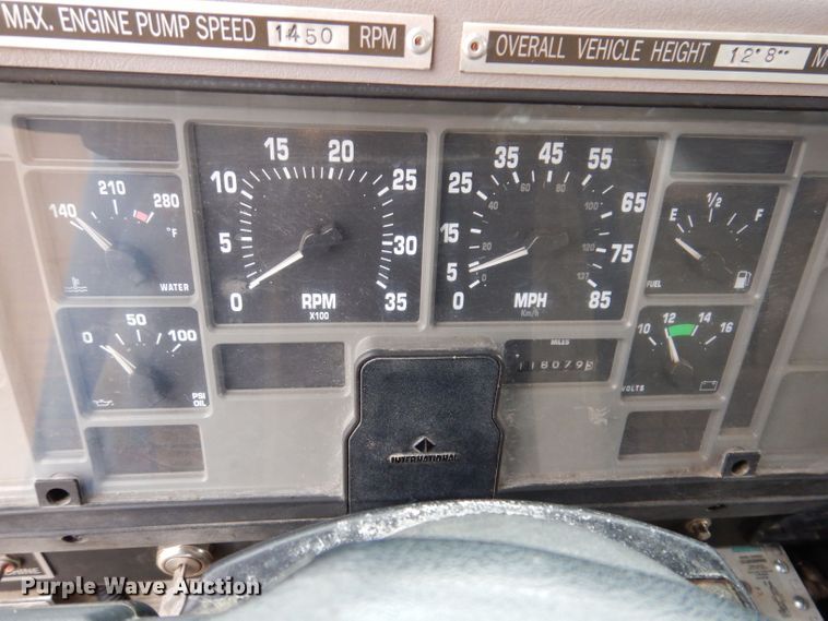 image for item KN9984 2000 International 4800  dump truck