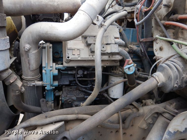 image for item KN9984 2000 International 4800  dump truck