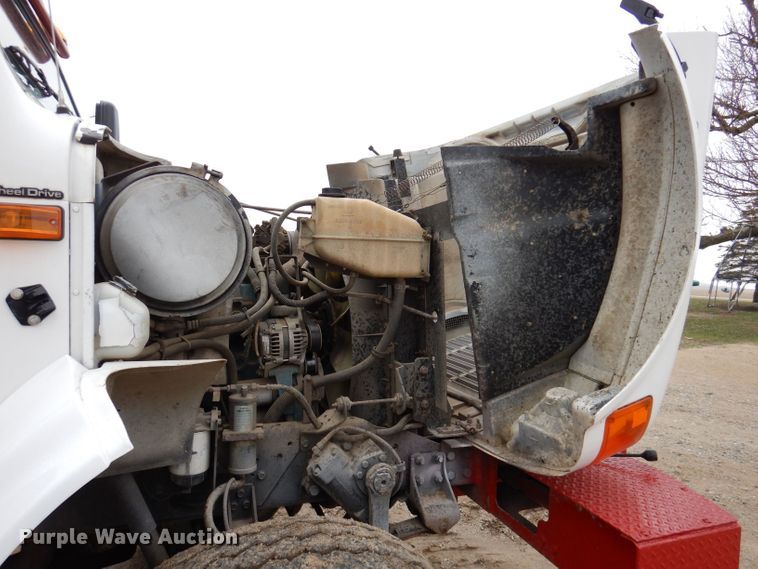 image for item KN9984 2000 International 4800  dump truck