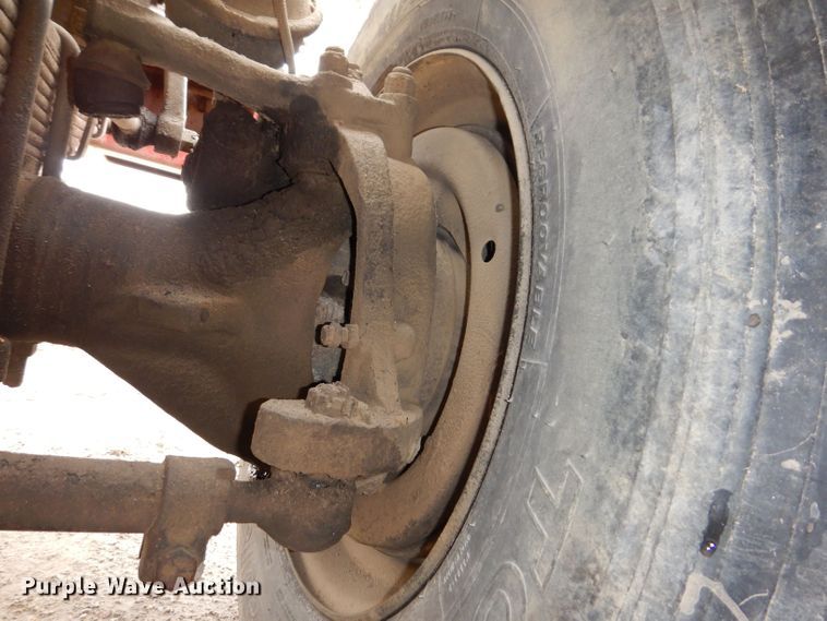 image for item KN9984 2000 International 4800  dump truck