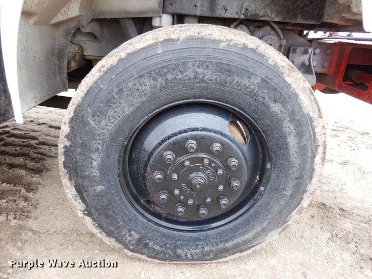 image for item KN9984 2000 International 4800  dump truck