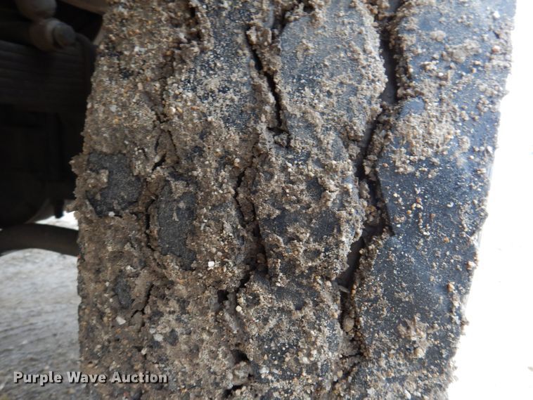 image for item KN9984 2000 International 4800  dump truck