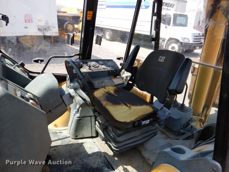 image for item KN9997 1997 Caterpillar 426C  backhoe