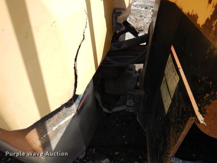 image for item KO9002 2000 Caterpillar CB224D  double drum vibratory roller