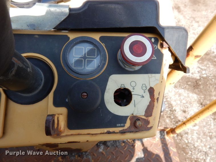 image for item KO9002 2000 Caterpillar CB224D  double drum vibratory roller