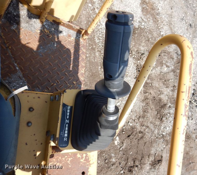 image for item KO9002 2000 Caterpillar CB224D  double drum vibratory roller