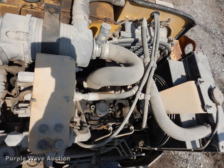 image for item KO9002 2000 Caterpillar CB224D  double drum vibratory roller