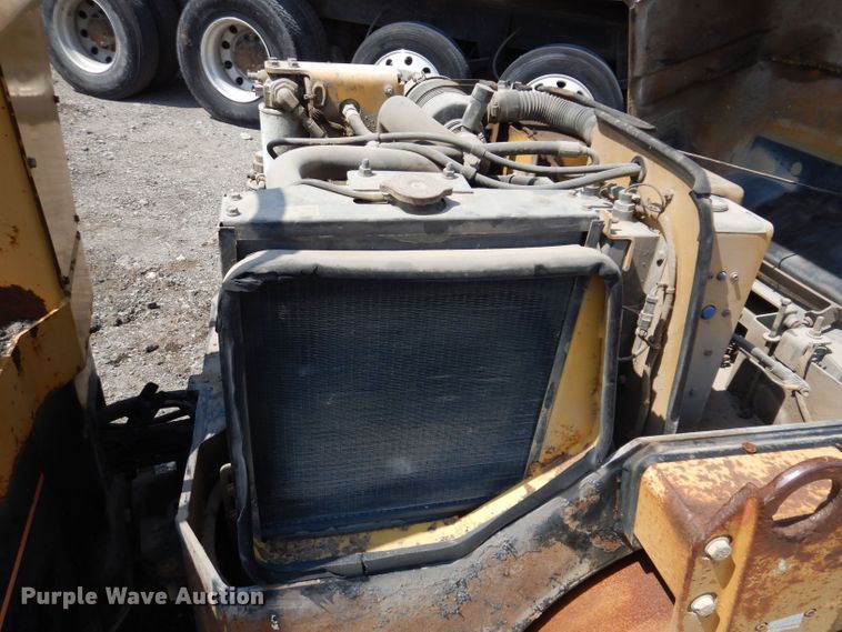 image for item KO9002 2000 Caterpillar CB224D  double drum vibratory roller