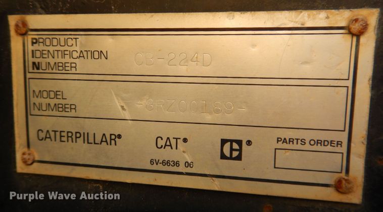 image for item KO9002 2000 Caterpillar CB224D  double drum vibratory roller