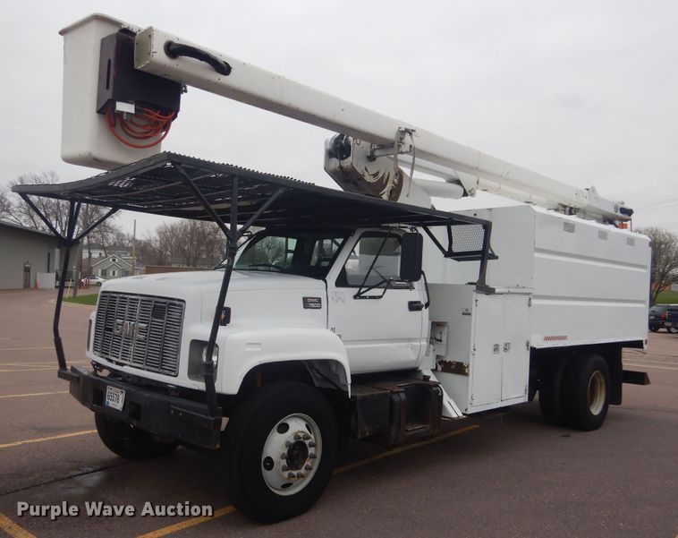 image for item KT9002 2002 GMC C7500  forestry bucket truck