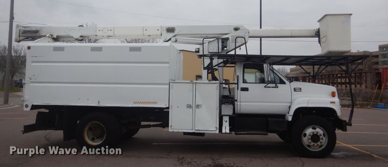 image for item KT9002 2002 GMC C7500  forestry bucket truck