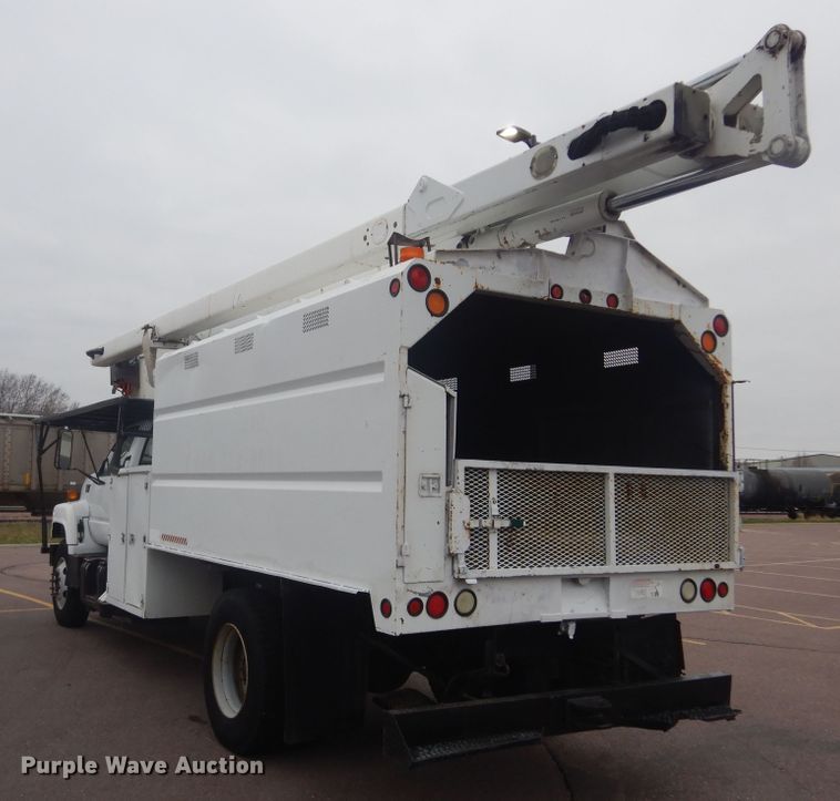 image for item KT9002 2002 GMC C7500  forestry bucket truck