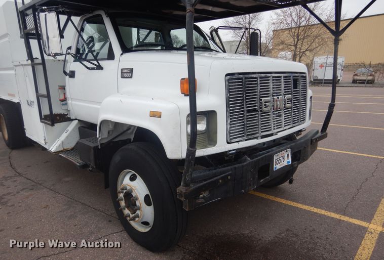 image for item KT9002 2002 GMC C7500  forestry bucket truck