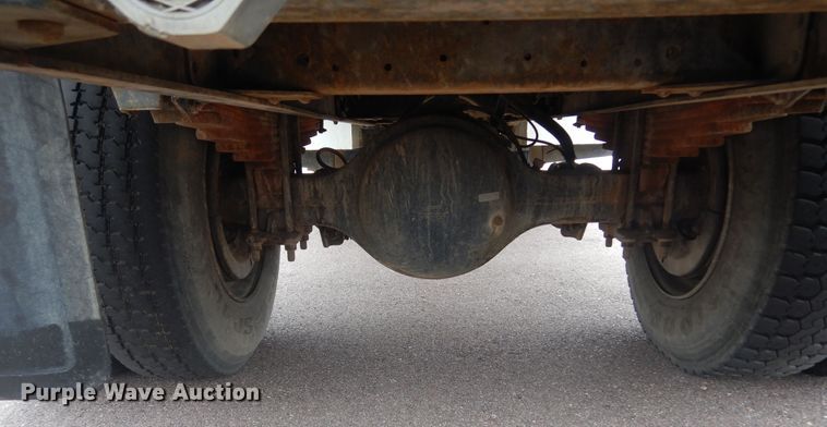 image for item KT9002 2002 GMC C7500  forestry bucket truck