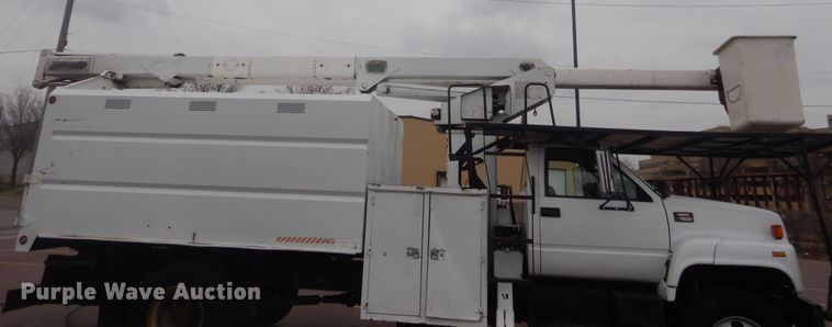 image for item KT9002 2002 GMC C7500  forestry bucket truck