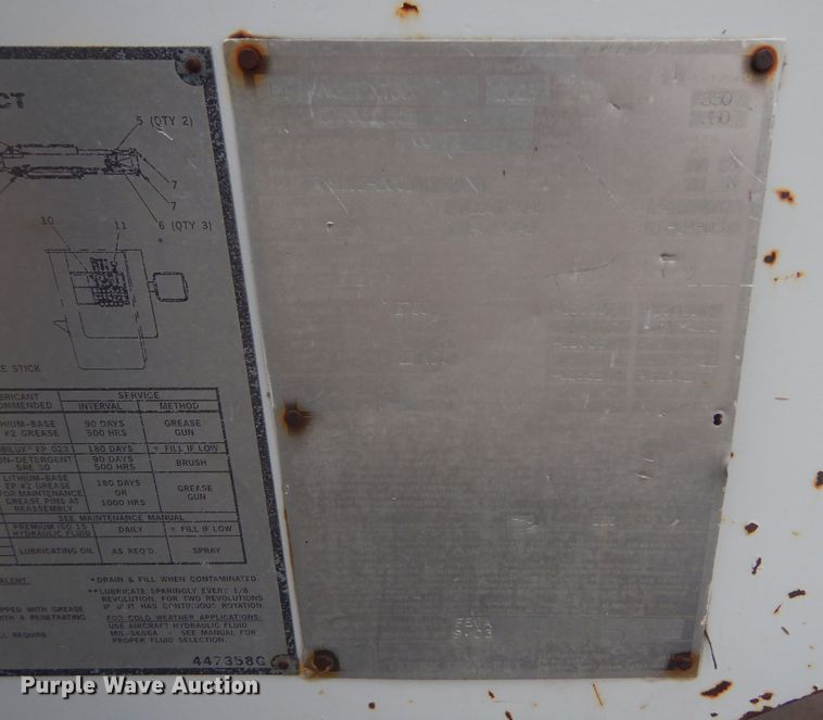 image for item KT9002 2002 GMC C7500  forestry bucket truck