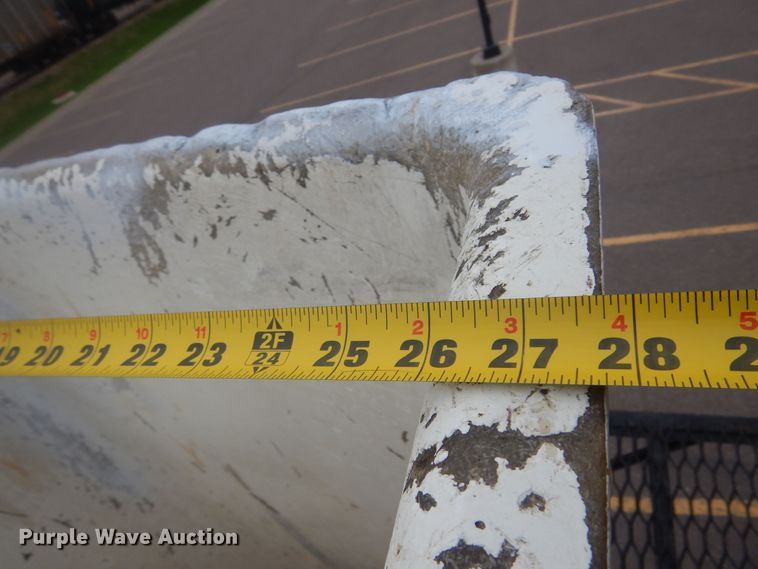 image for item KT9002 2002 GMC C7500  forestry bucket truck