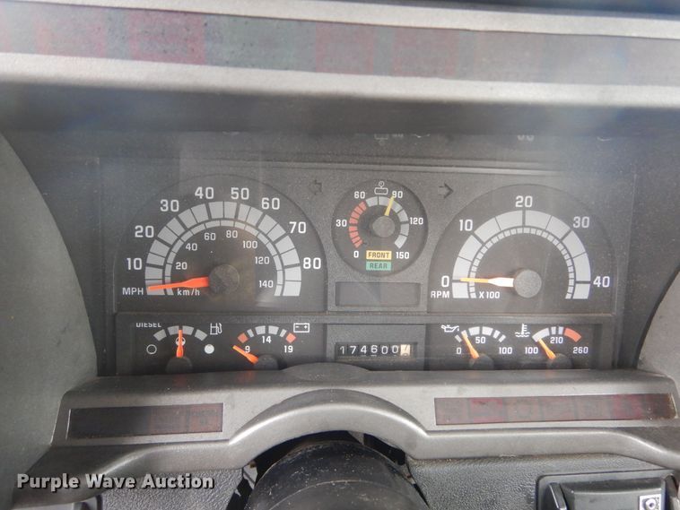 image for item KT9002 2002 GMC C7500  forestry bucket truck